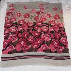 Loro Piano Cashmere/Silk shawl/scarf